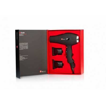 Scatola contenente asciugacapelli e accessori